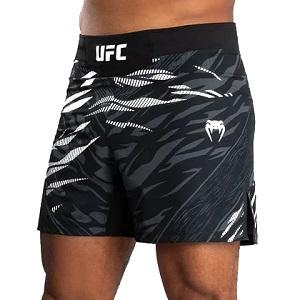 UFC Fusion by Venum Authentic Fight Night Men's Fight Short / Short Fit / Schwarz / Medium